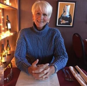 Meet your Posher, Dana